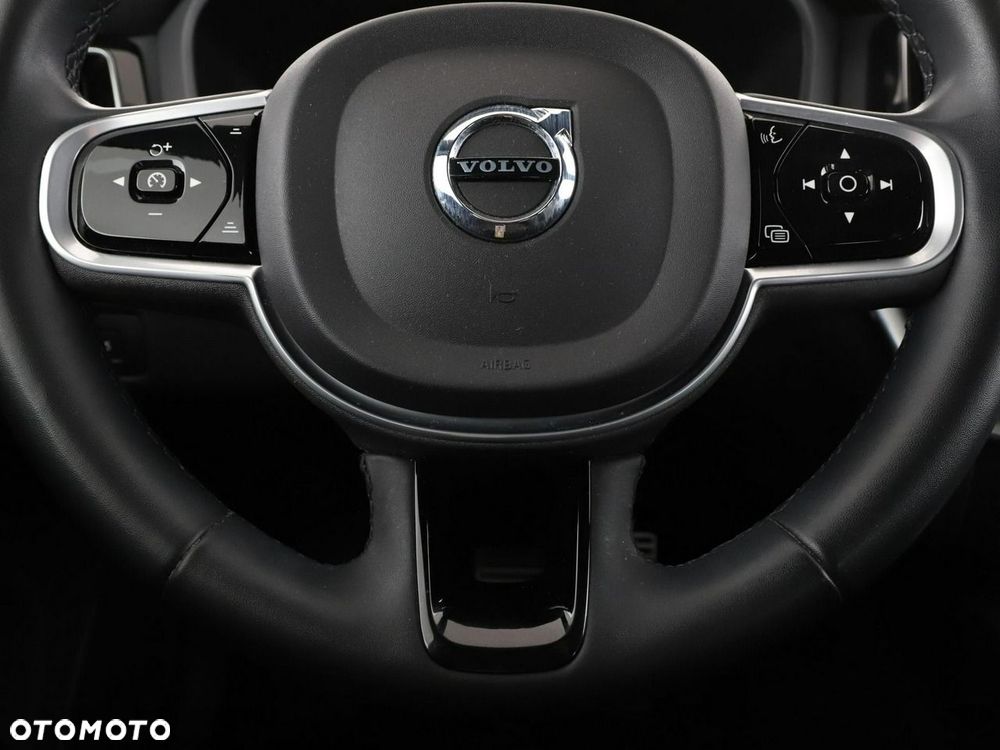 Volvo XC 60 B4 D R-Design - 22