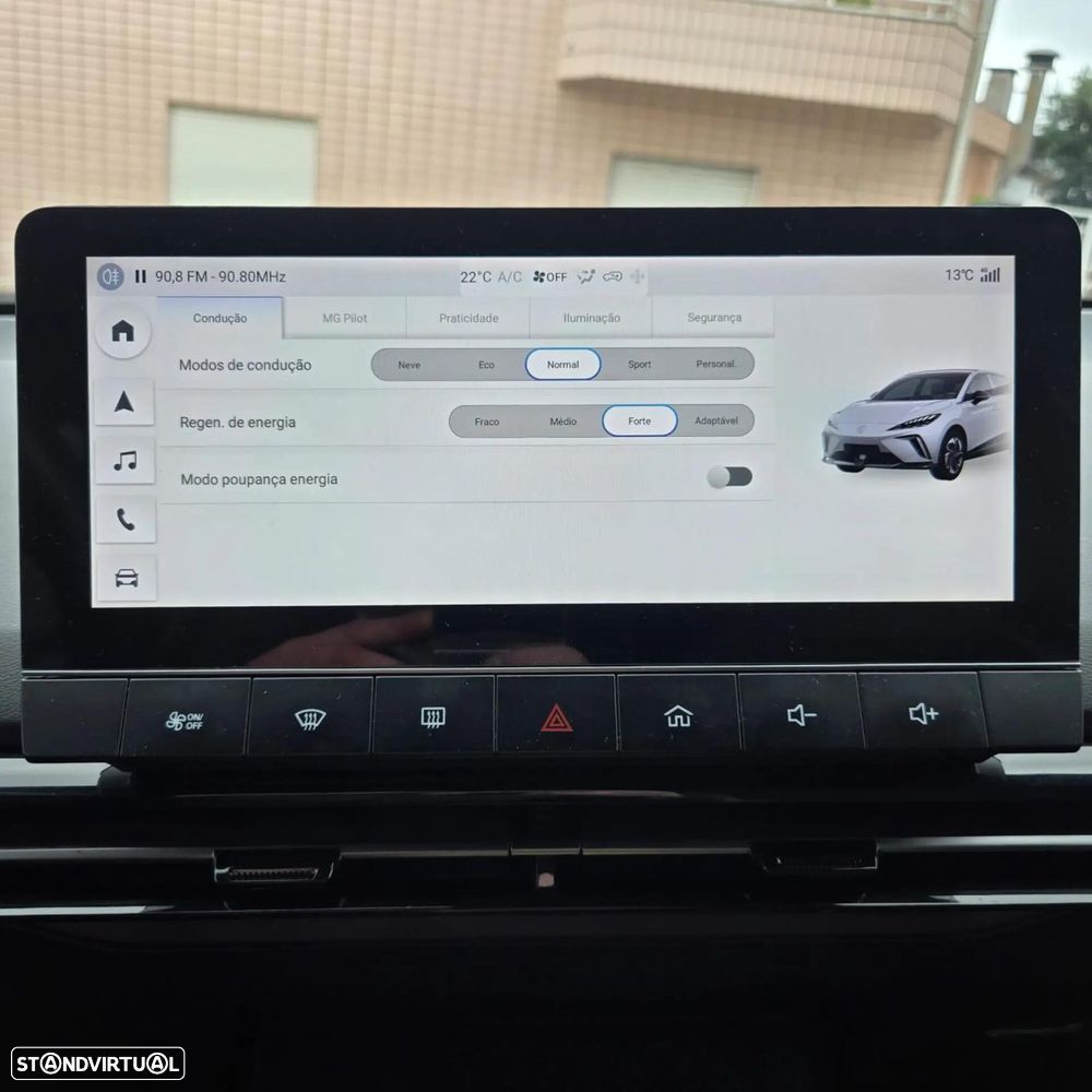 MG MG4 64 kWh Luxury - 14