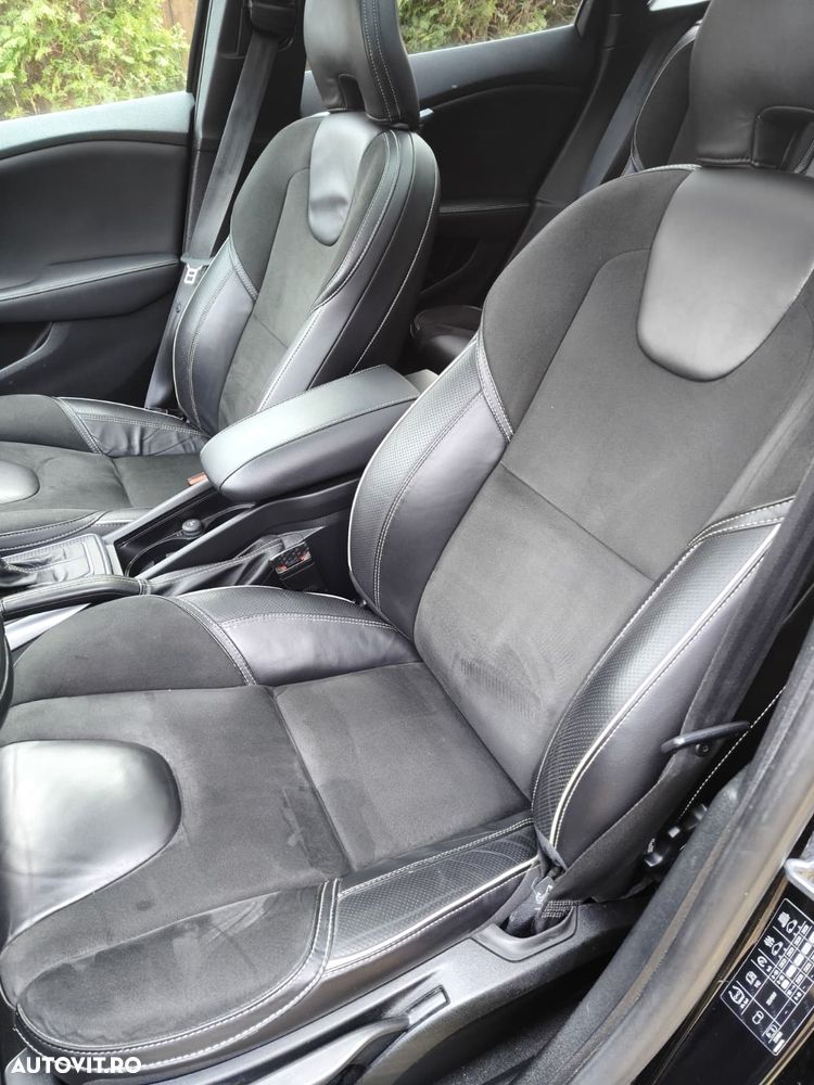 Volvo V40 T3 Geartronic RDesign - 2