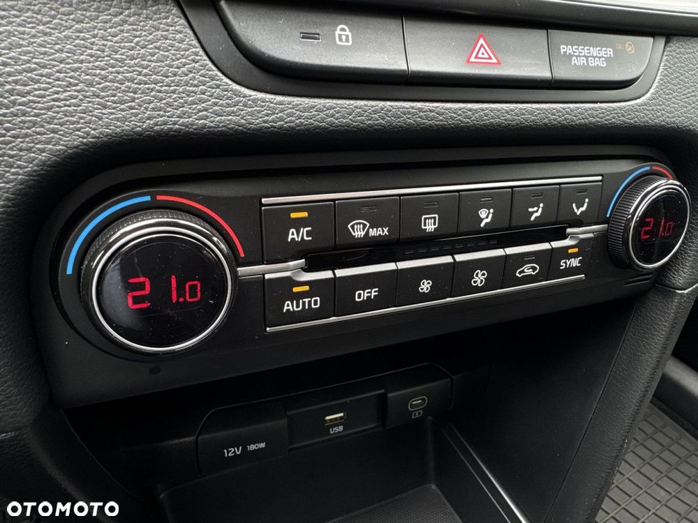 Kia Ceed 1.5 T-GDI M DCT - 22