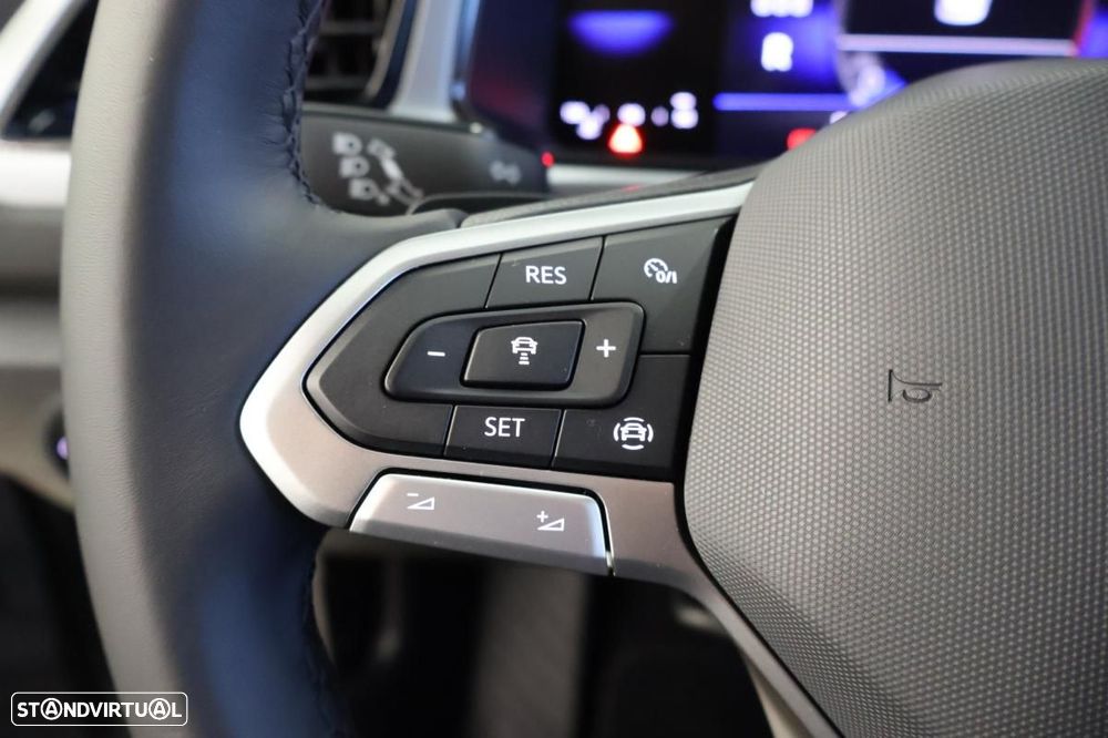 VW T-Roc 1.5 TSI Urban DSG - 12