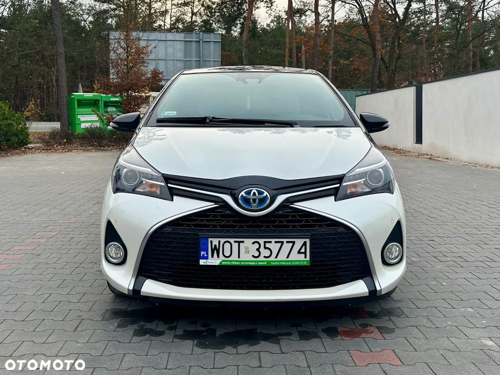 Toyota Yaris Hybrid 100 Selection Pure - 2