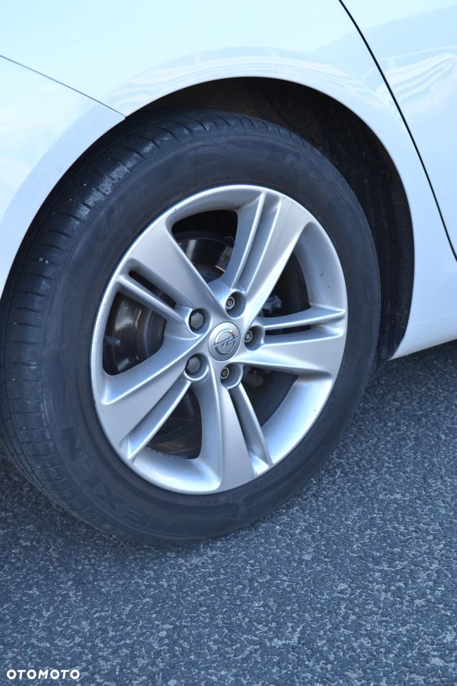 Opel Insignia 1.5 T Elite S&S Eco - 19