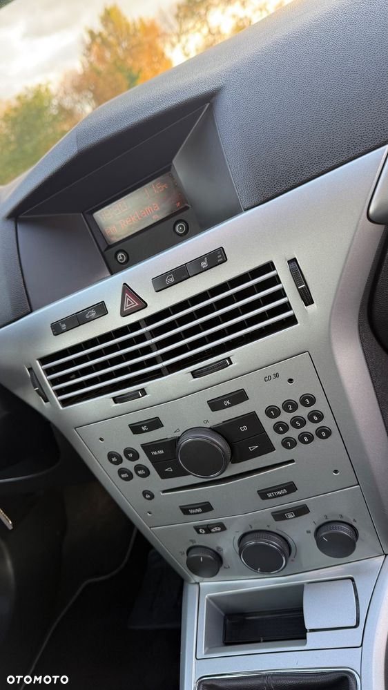 Opel Astra III 1.6 - 23