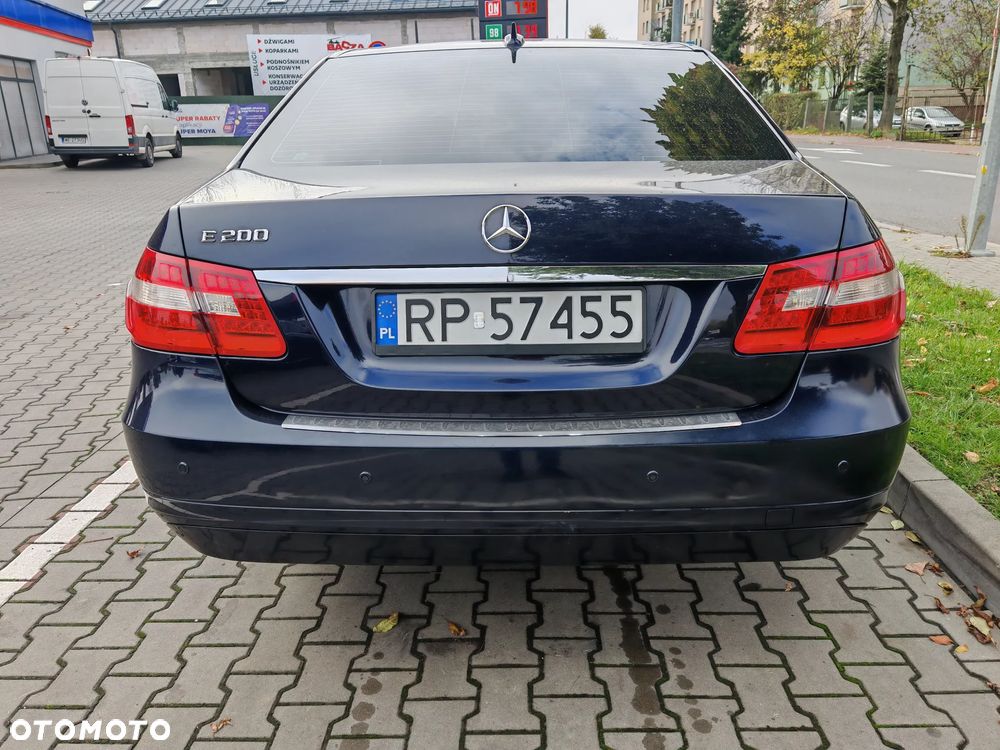 Mercedes-Benz E-Class 2010 photo 3