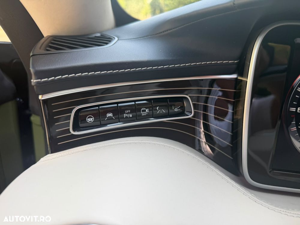 Mercedes-Benz S 65 AMG Cabrio AMG Speedshift 7G-TRONIC - 26