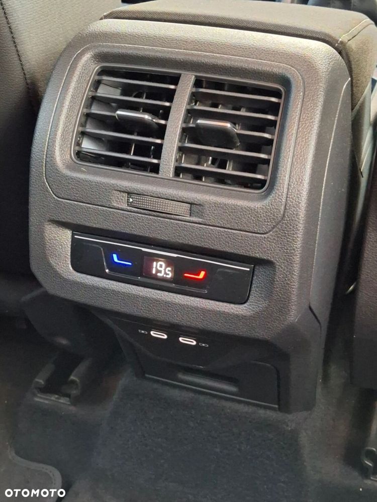Volkswagen Touran 2.0 TDI BMT SCR Comfortline Plus - 30