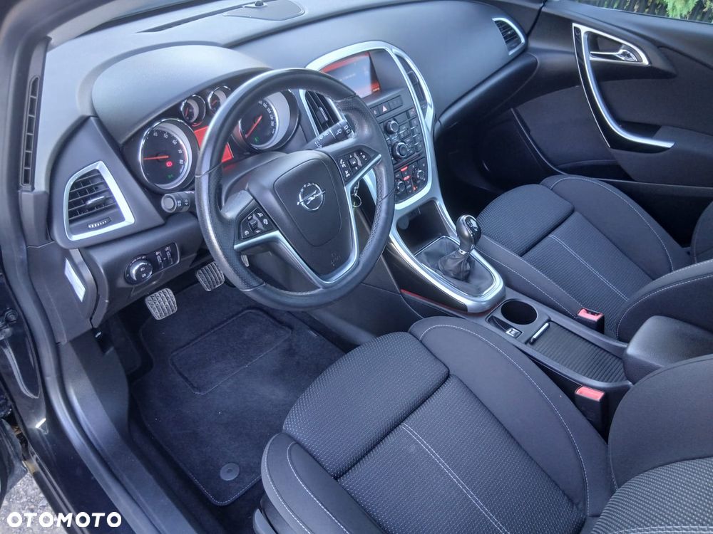 Opel Astra 1.4 Turbo Cosmo - 21