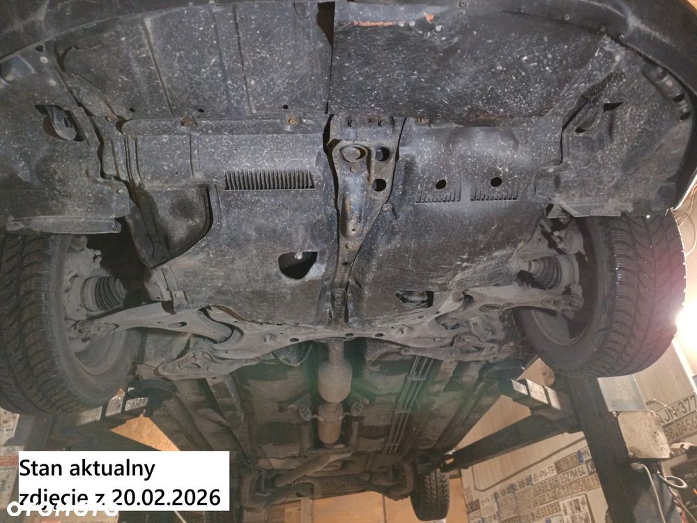 Toyota Avensis 2.0 D-4D - 22