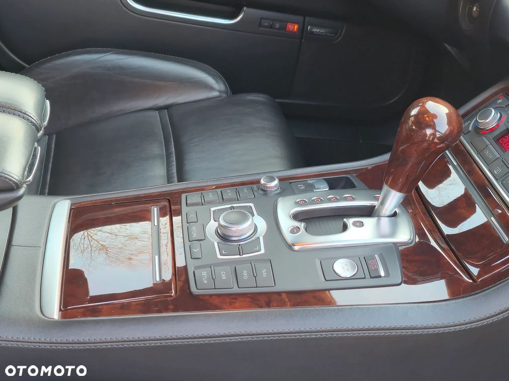 Audi A8 4.2 TDI L Quattro - 11