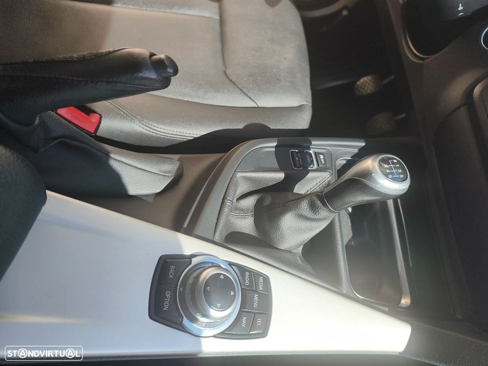 BMW 318 Gran Turismo d Sport Line - 6