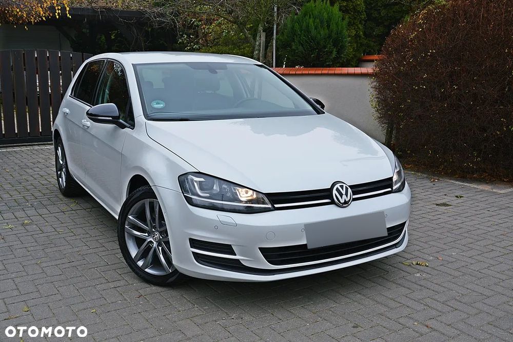 Volkswagen Golf - 5