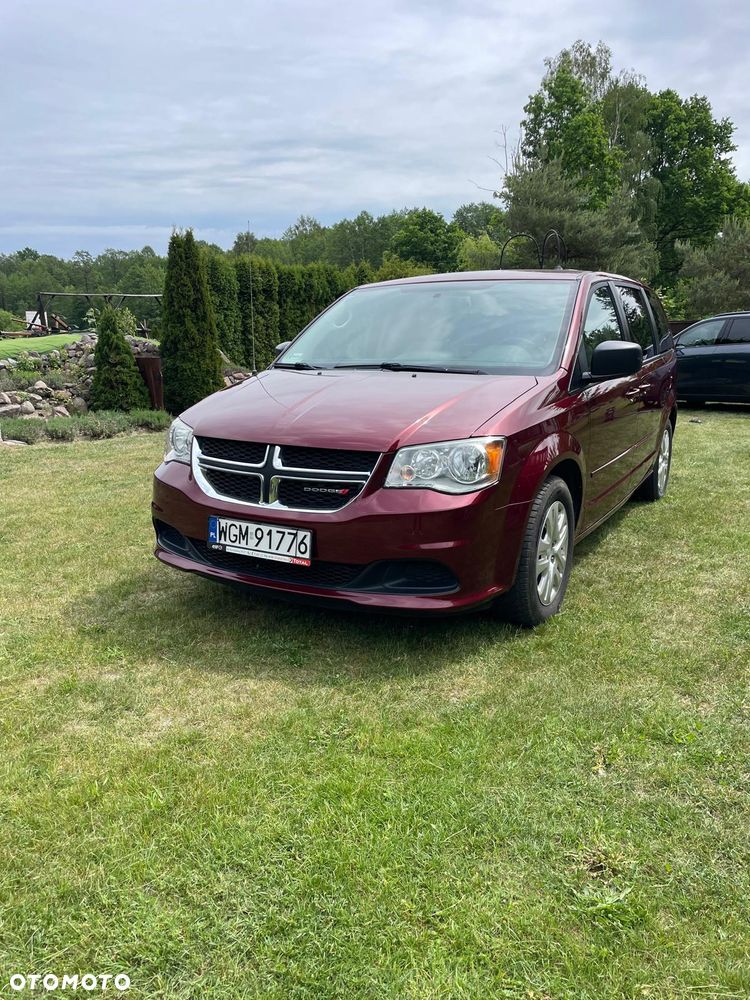 Dodge Grand Caravan - 2