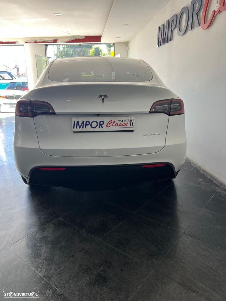 Tesla Model Y Long Range Dual Motor AWD - 3