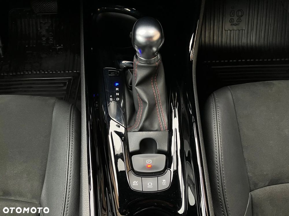 Toyota C-HR 2.0 Hybrid GR Sport - 32