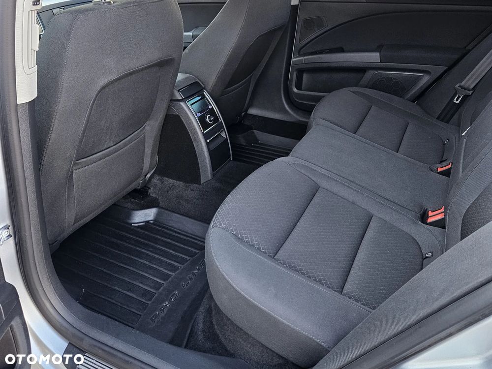 Skoda Superb 2.0 TDI Ambition - 15