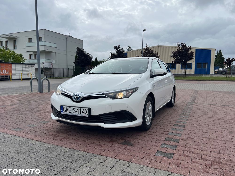 Toyota Auris Hybrid 135 Comfort - 2