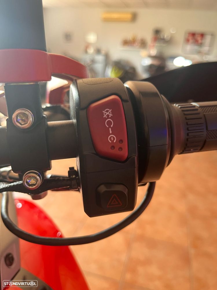 QJ Motor SRT 600SX - MOTO DE SERVIÇO - 10