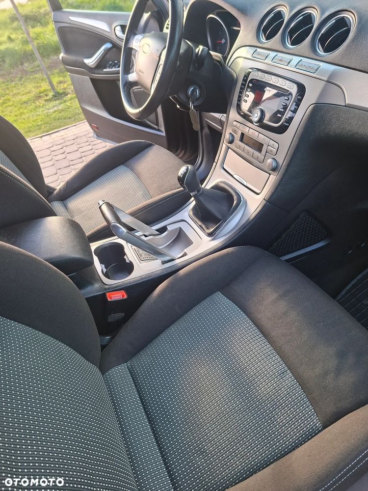 Ford Galaxy 2.0 Trend - 25
