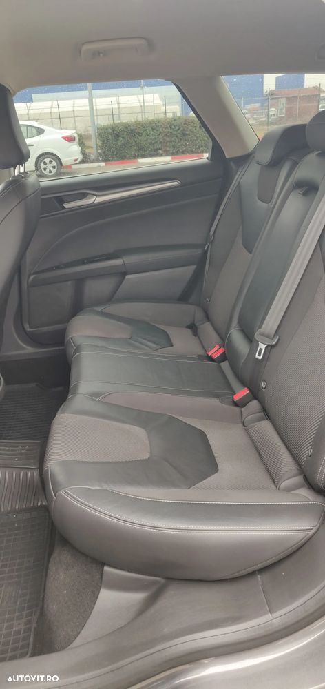 Ford Mondeo 2.0 TDCi Powershift AWD Business - 5