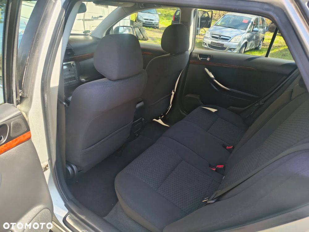 Toyota Avensis 2.0 VVT-i Edition - 13