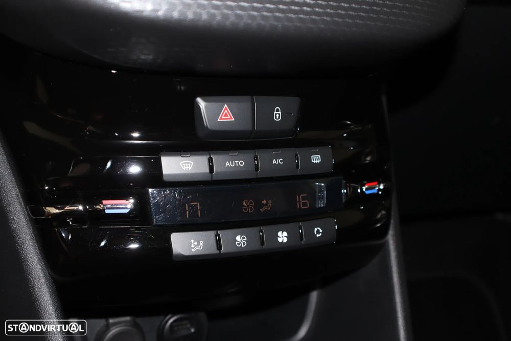 Peugeot 2008 1.2 PureTech GT Line - 18