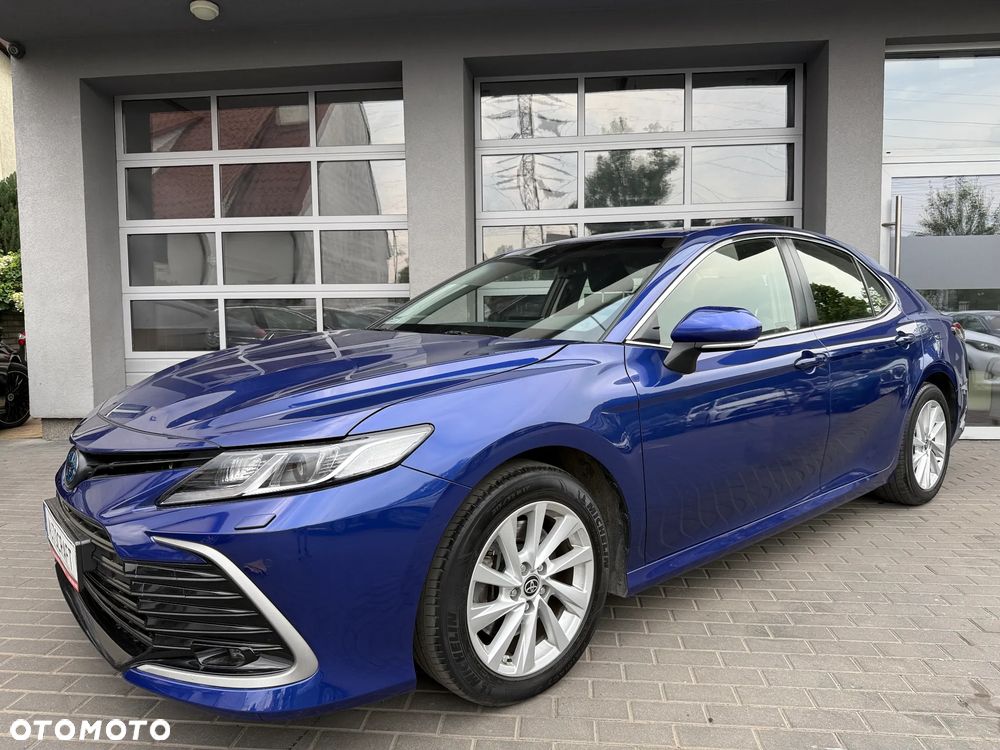 Toyota Camry 2.5 Hybrid Comfort CVT - 24