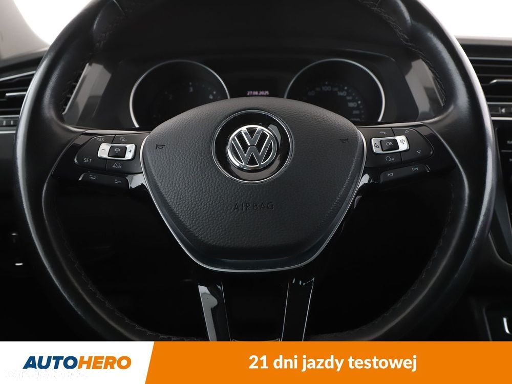 Volkswagen Tiguan - 18