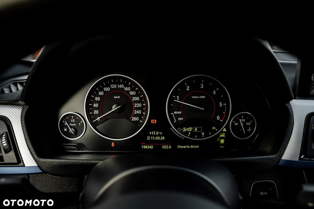 BMW Seria 3 320d xDrive M Sport - 30