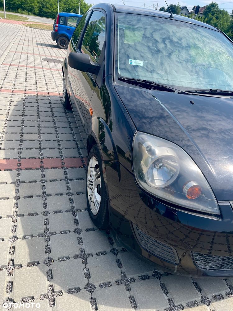 Ford Fiesta 1.3 Ambiente - 4