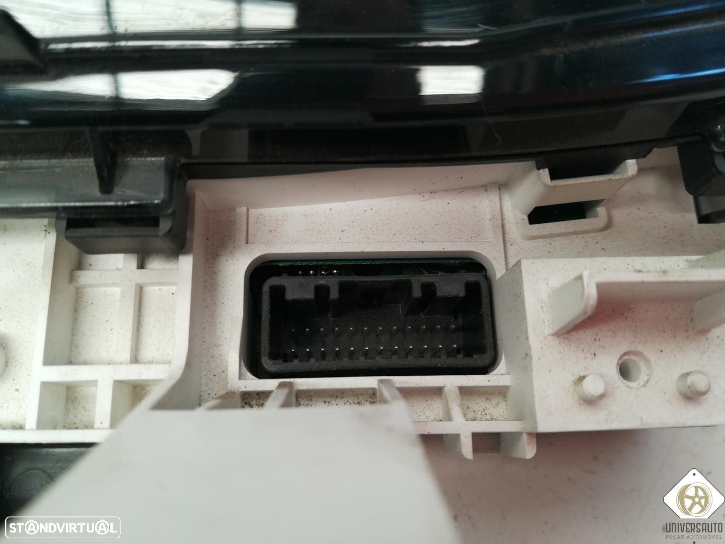 QUADRANTE TOYOTA YARIS 2010 - 3