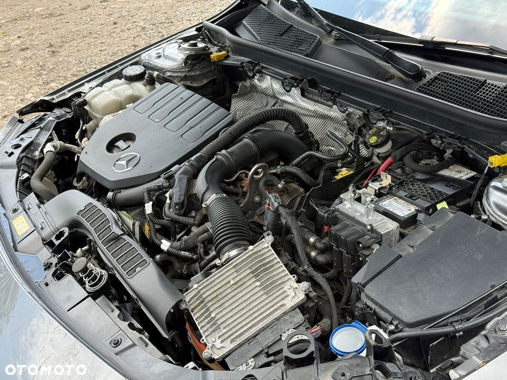 Mercedes-Benz CLA 180 AMG Line 7G-DCT - 6