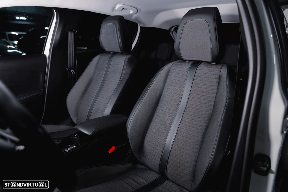 Peugeot e-2008 50 kWh Allure Pack - 6