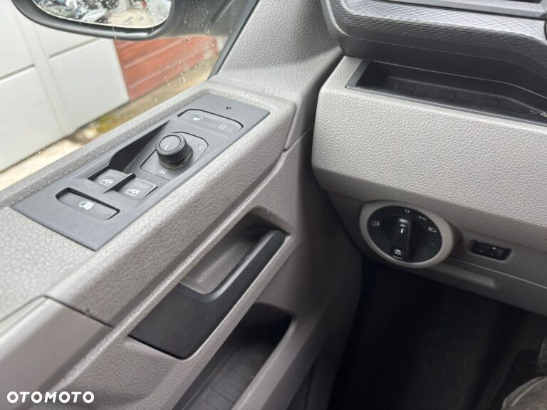 Volkswagen Transporter T6 - 16