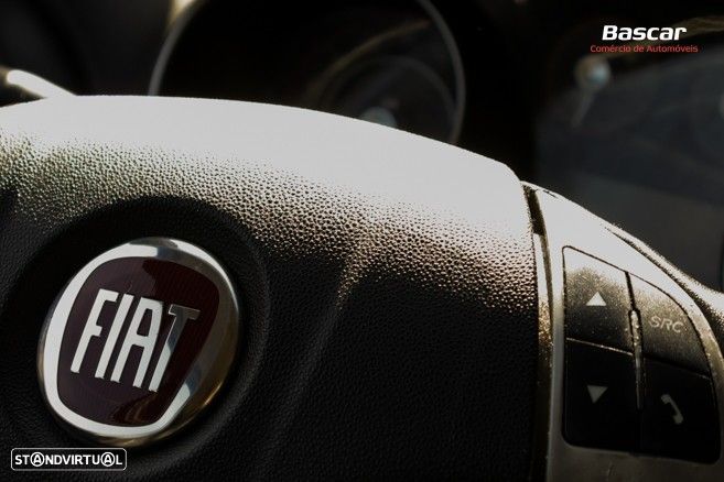 Fiat Punto 1.3 M-Jet Lounge S&S - 22