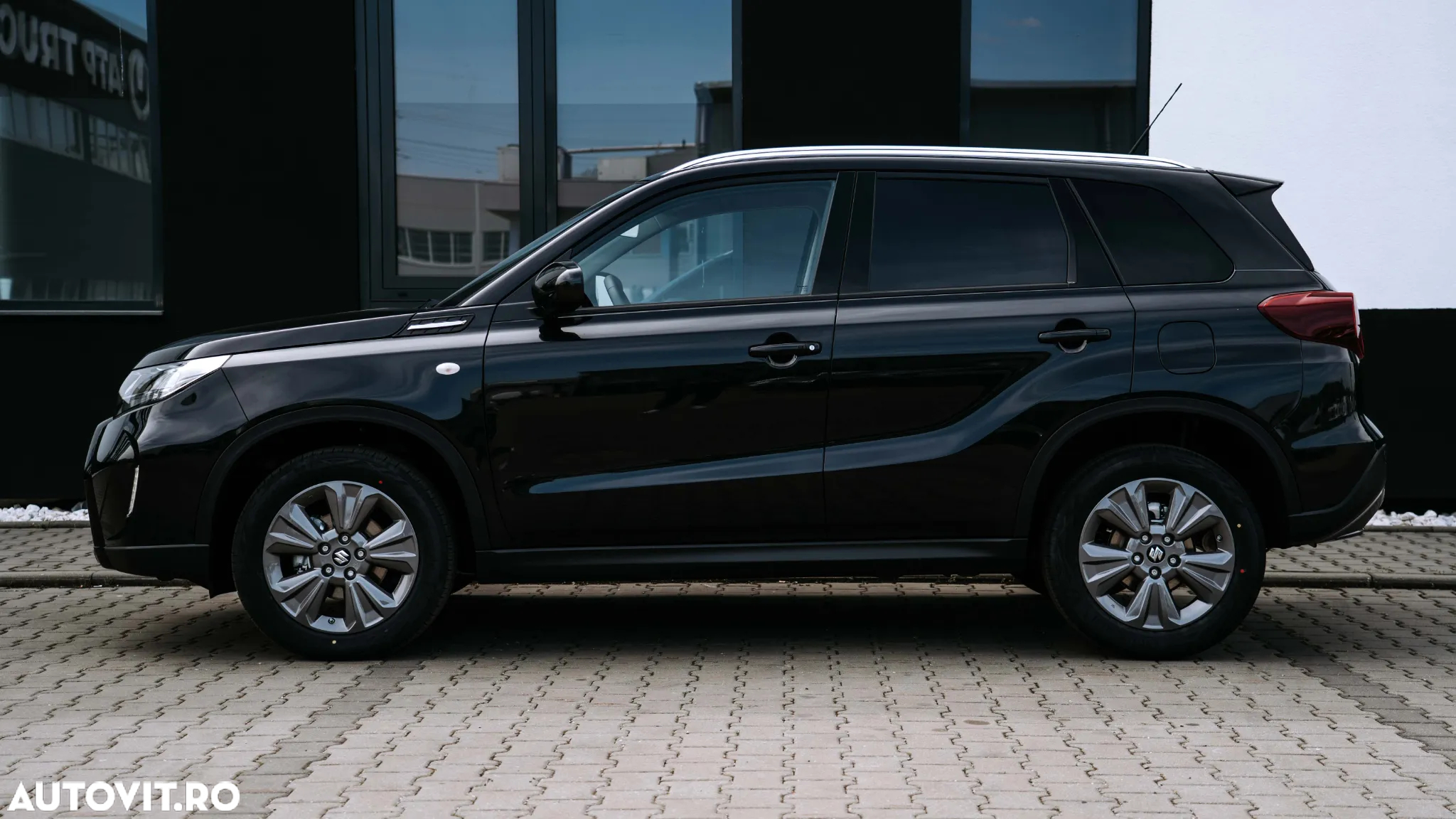 Suzuki Vitara 1.4 Boosterjet MHEV Passion - 3