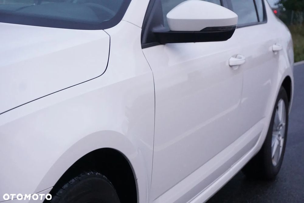 Skoda Octavia 2.0 TSI Ambition DSG - 2