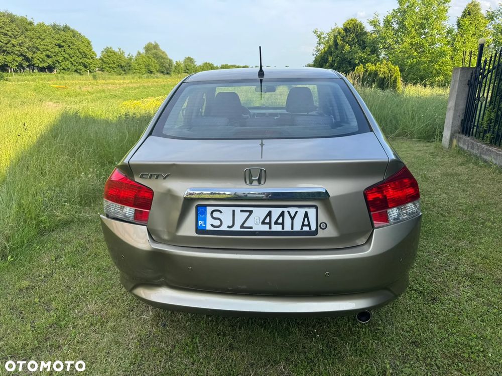 Honda City 1.4 Comfort - 6