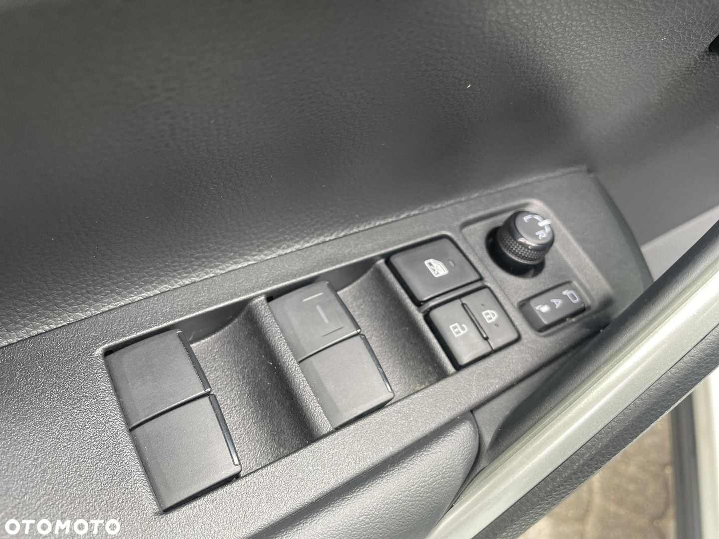 Toyota Corolla Cross - 23