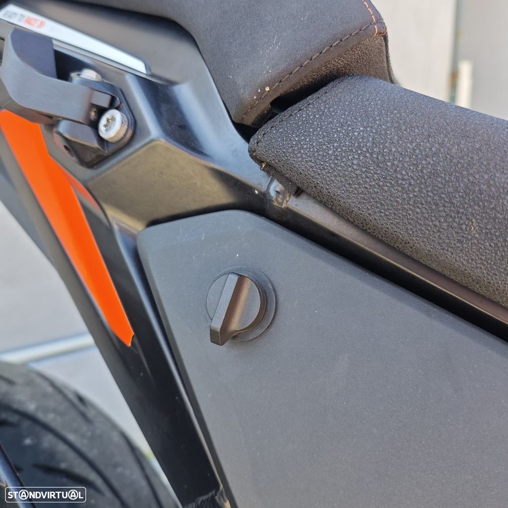 KTM 1290 Super Adventure S - 25