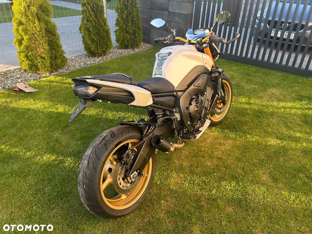 Yamaha FZ8 - 2