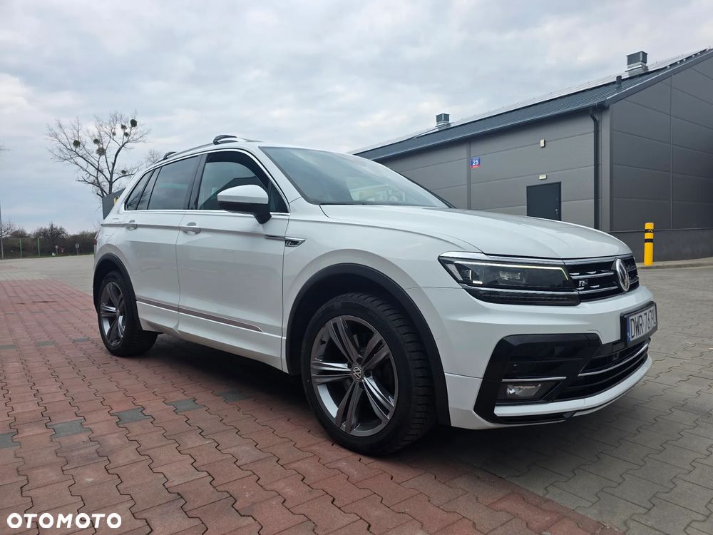 Volkswagen Tiguan - 1