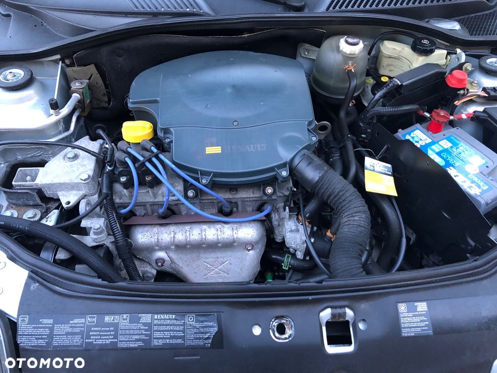 Renault Clio 1.4i RT - 9