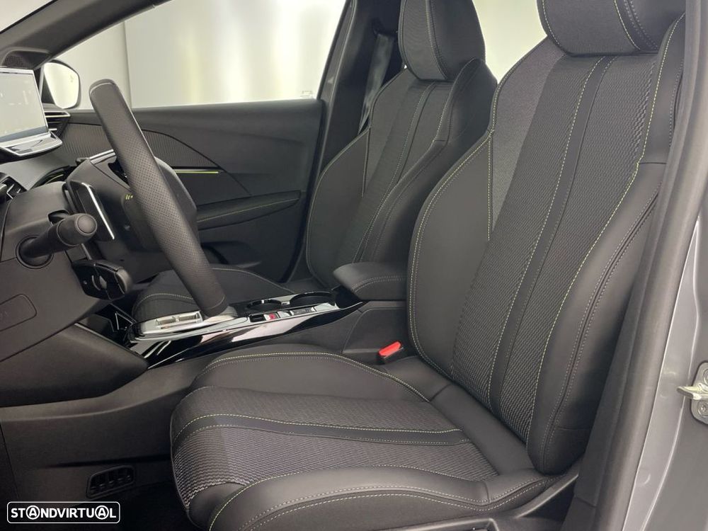 Peugeot 208 1.2 Hybrid GT e-DCS6 - 18