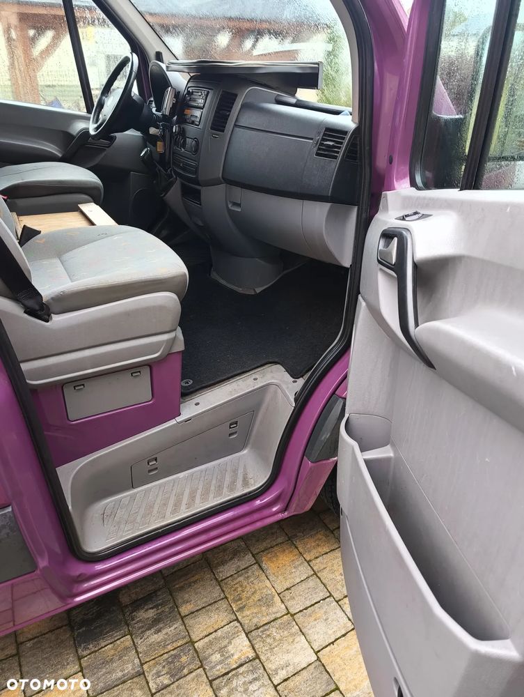 Volkswagen Crafter 2.5 TDI pomoc - 11