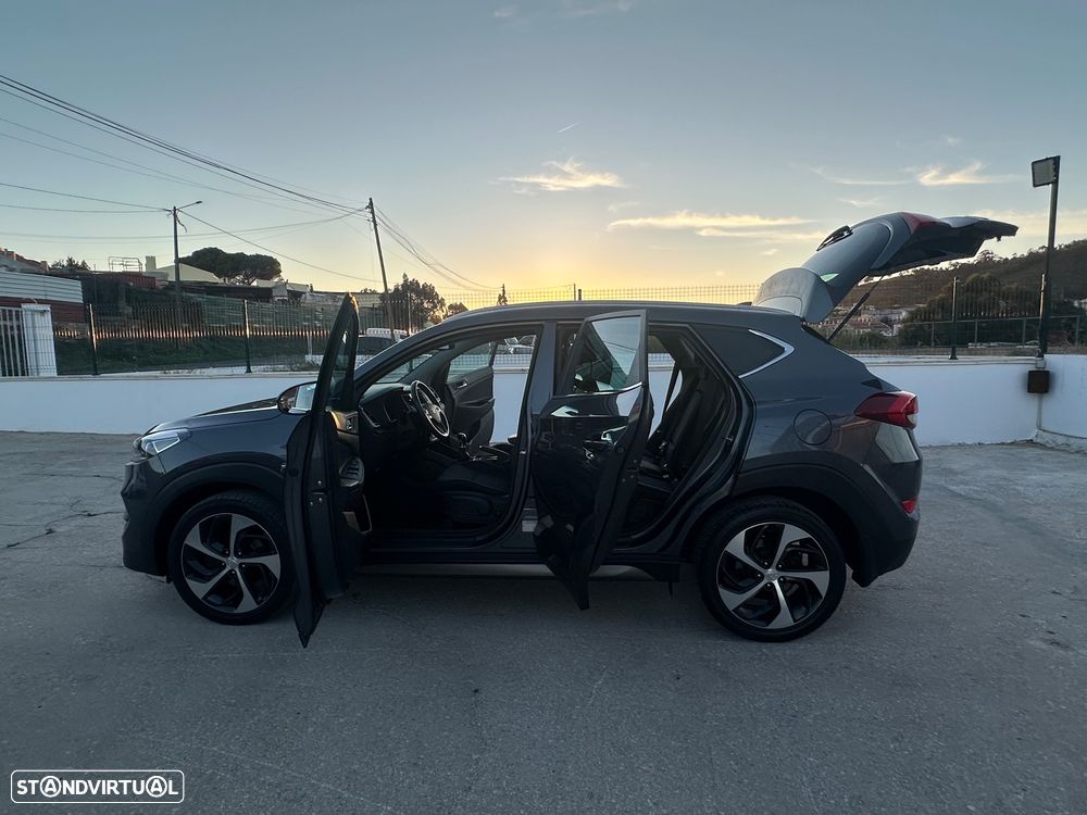 Hyundai Tucson 1.7 CRDi Executive - 26