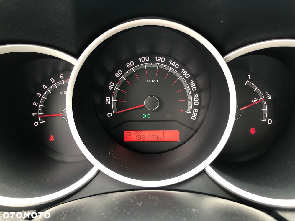 Kia Venga - 15