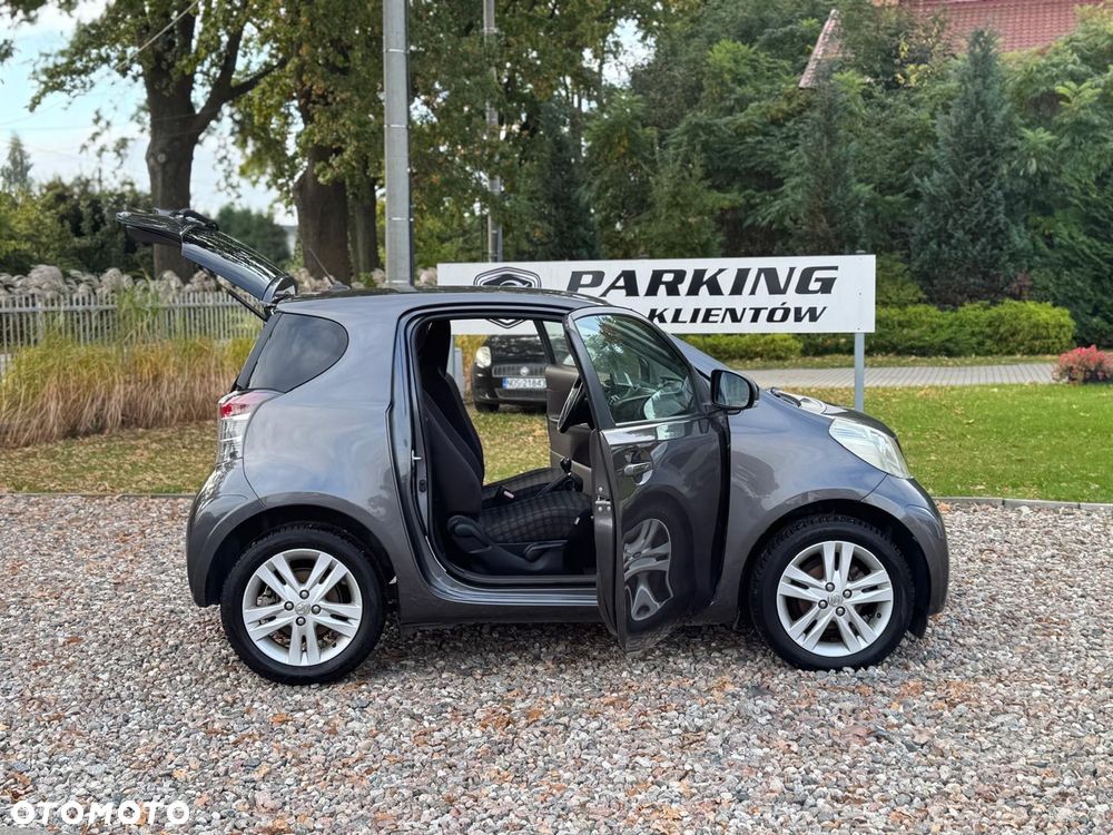 Toyota iQ - 36