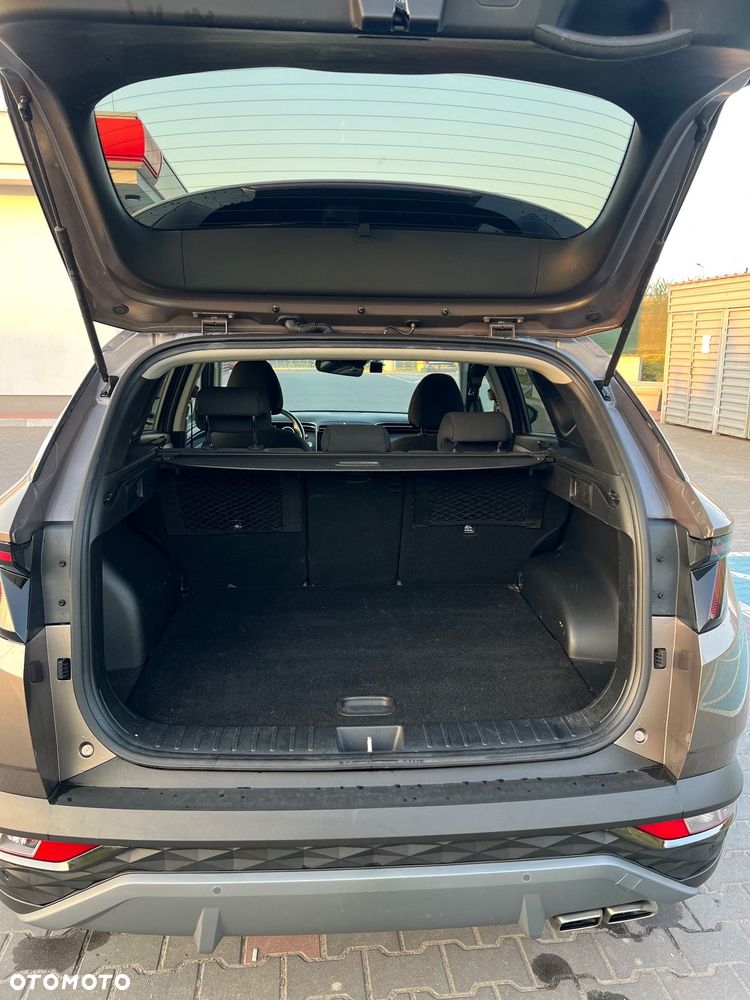 Hyundai Tucson 1.6 T-GDi HEV Executive 2WD - 11