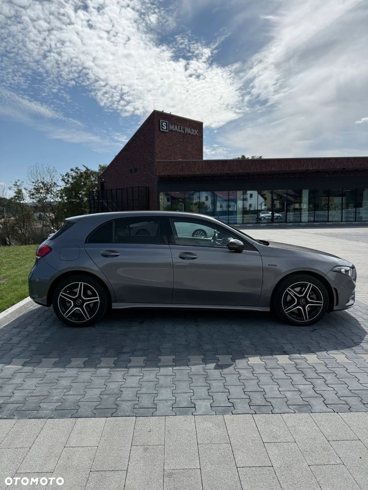 Mercedes-Benz Klasa A 250 e PHEV AMG Line 8G-DCT - 4